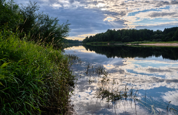 Evening on the river / ***