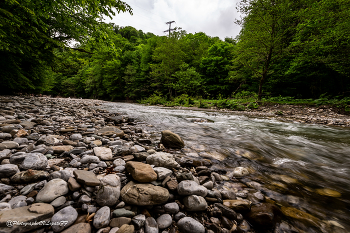 Mountain River / ***