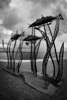 Gone Fishing / ***