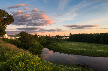 Evening in Suzdal / ***