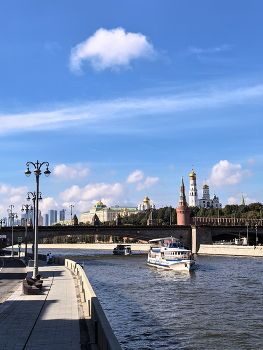 Moscow / ***