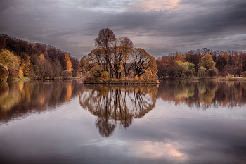 Autumn in the city / ***