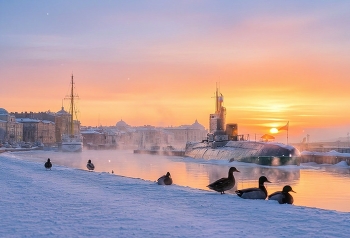 Sunrise over the river / ***