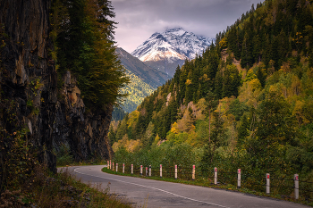 Autumn Racha Roads / ***