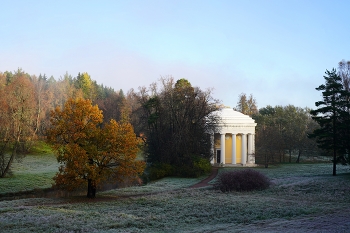 Morning in October / ***