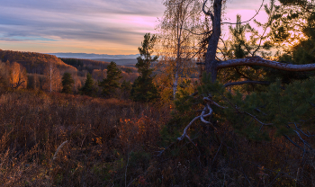 Sunset in the mountains / ***