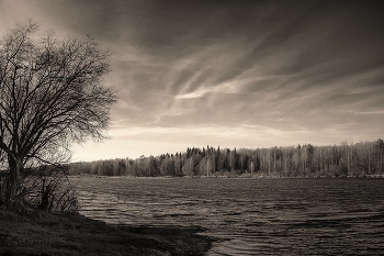 On the lake / ***