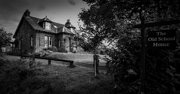 &nbsp; / ***
