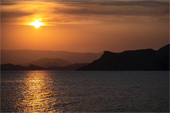 Crimean sunset / ***