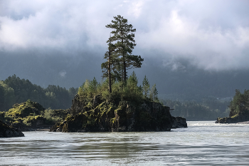 Islet / ***