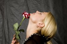 Girl with Rose / *****