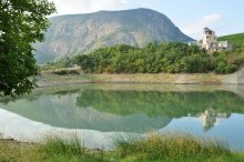 Lake and Bear Mountain / ***