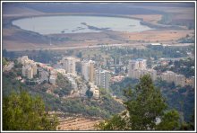 Nesher / ***