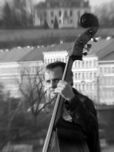 musician and his faithful friend / ********