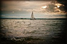 lone sail ... / ***