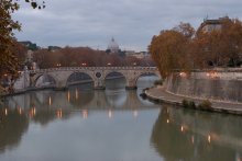 Autumn evening on the Tiber / ************