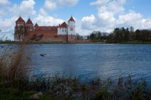 Mir Castle / ***