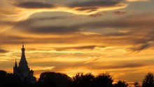 Sunset over a temple / ***