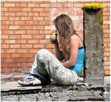 The girl with coffee / ***