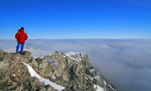 Above the clouds / ***