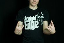 Straight Edge / ***