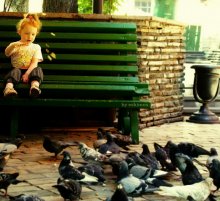 Girl and Doves / ***