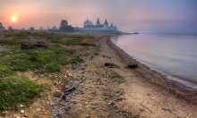 morning over the monastery / ***