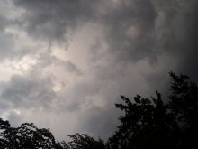 The storm comes / ***