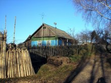 house on the edge of the village / ***