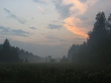 Teepee in the fog / ***