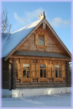 Simple hut. / ***