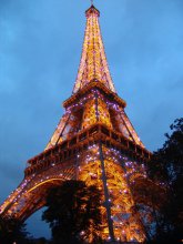 Paris by Night / ***