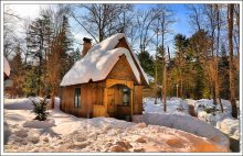 Hut (Visiting Fairy Tales - 2) / ***