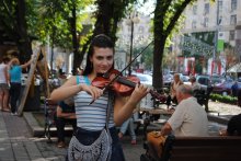 Street Violinist / ***