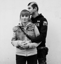 March and Maxim / ***