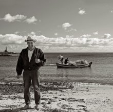Seekers of stones and fish / ***