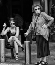TWO WOMEN / *************