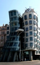 Dancing House / ***