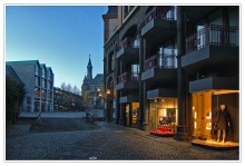 In the city the evening ... / ***