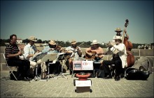 street musicians / _______