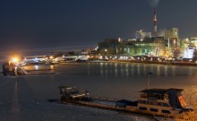 Vladivostok Quay / ***