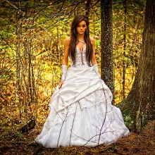 Bride in the woods 2 / ***