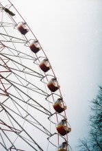 Ferris Wheel / ***