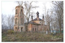 Church of the Holy Virgin Protection / ***