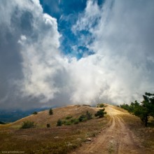 The road to the clouds / ***