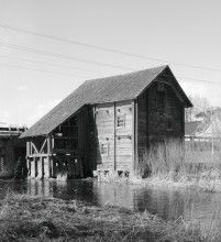 Water mill / ++++++