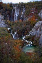Plitvice waterfalls / ***