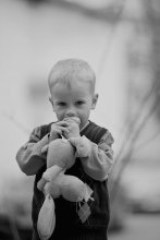 A boy with a toy / ***