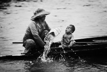 ... And the tears sinking boat ... / ***