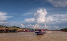 Lake Tonle Sap / ***